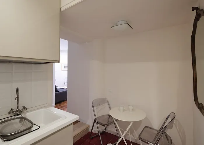 Apartment Modern Pied A Terre Near Piazza Navona *