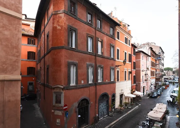 Modern Pied A Terre Near Piazza Navona Apartment Rom