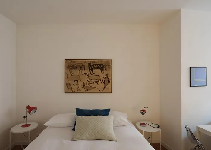 Modern Pied A Terre Near Piazza Navona *