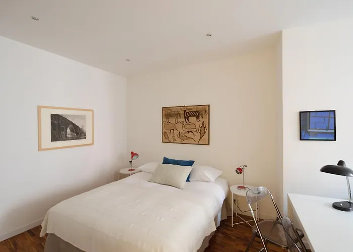 Modern Pied A Terre Near Piazza Navona