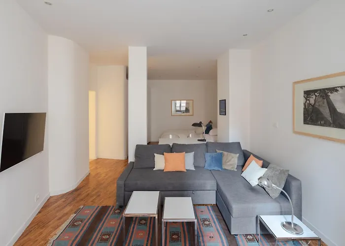 Apartment Modern Pied A Terre Near Piazza Navona Rom